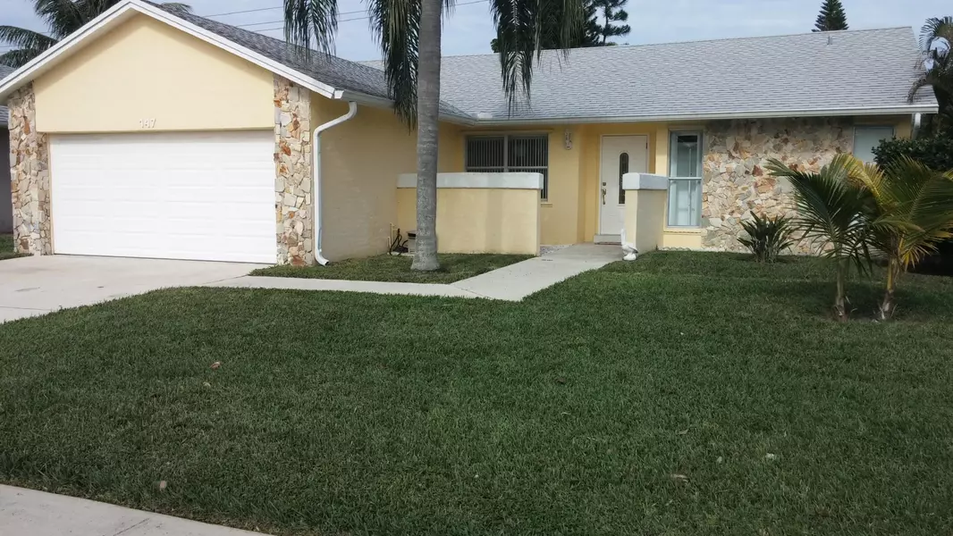 147 Arrowhead CIR, Jupiter, FL 33458