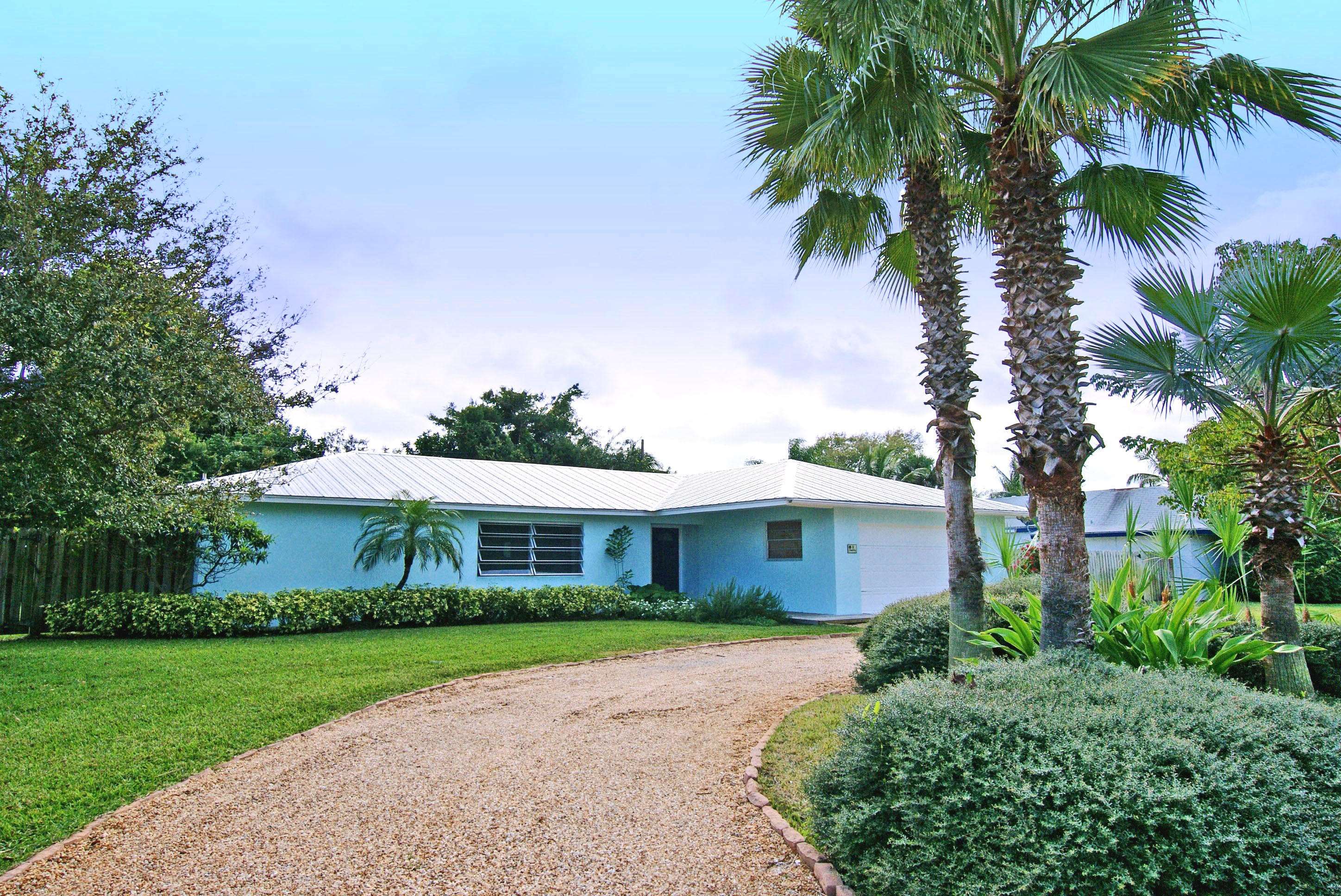 8 Palmetto WAY, Tequesta, FL 33469