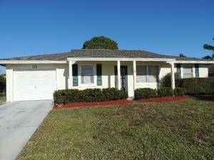 917 SW Longfellow RD, Port Saint Lucie, FL 34953