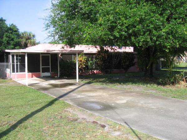 2835 Rogers RD, Fort Pierce, FL 34981