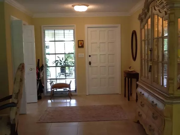 Atlantis, FL 33462,523 Forestview DR