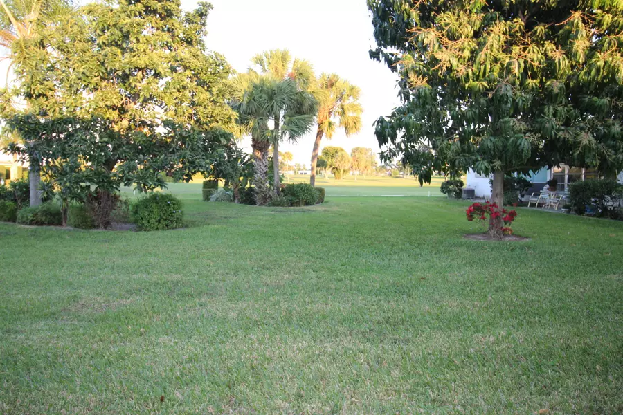 100 SW Golfview TER 108, Boynton Beach, FL 33426