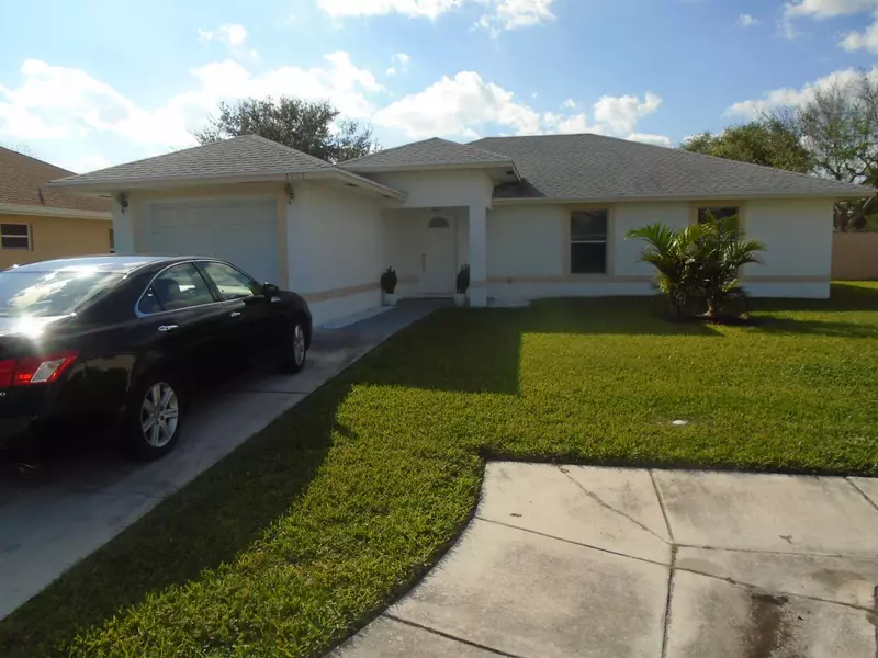 1751 Essex LN, Riviera Beach, FL 33404