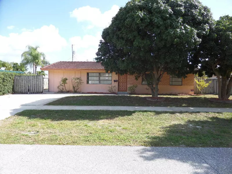 725 Gumtree RD, North Palm Beach, FL 33408