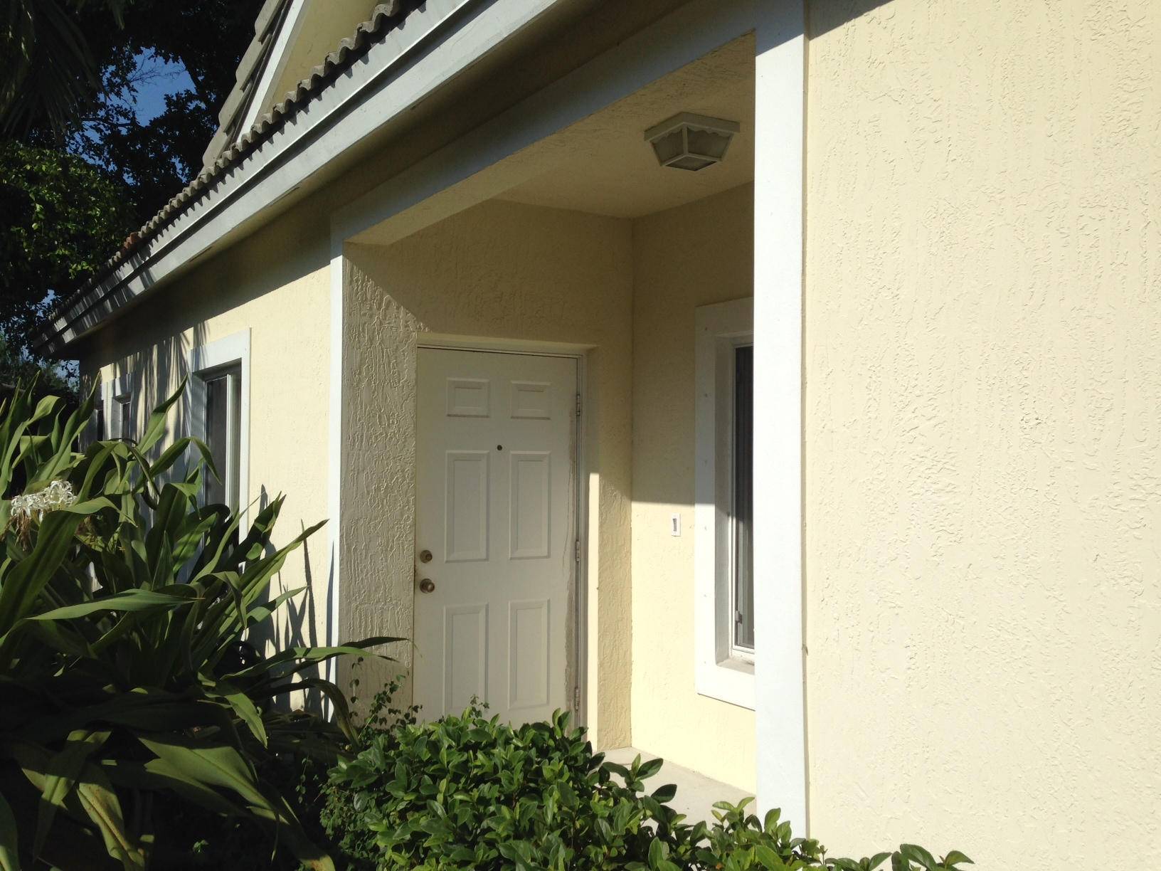Deerfield Beach, FL 33442,4675 SW 12 PL