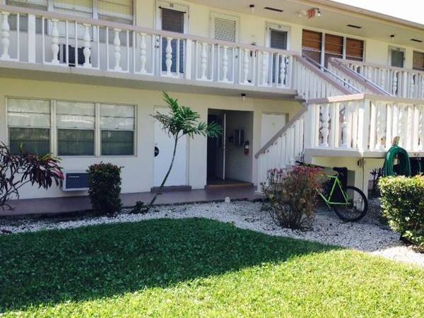 112 Andover E, West Palm Beach, FL 33417
