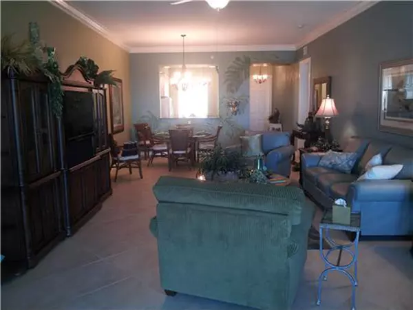 Fort Pierce, FL 34949,38 W Harbour Isle DR 5