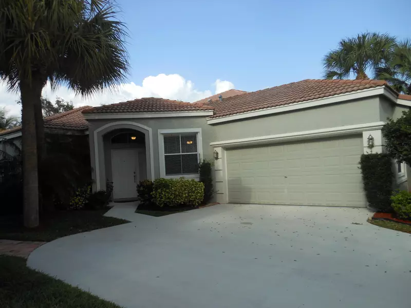 6341 Stonehurst CIR, Lake Worth, FL 33467