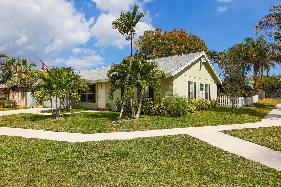 602 NW 11th ST, Boynton Beach, FL 33426