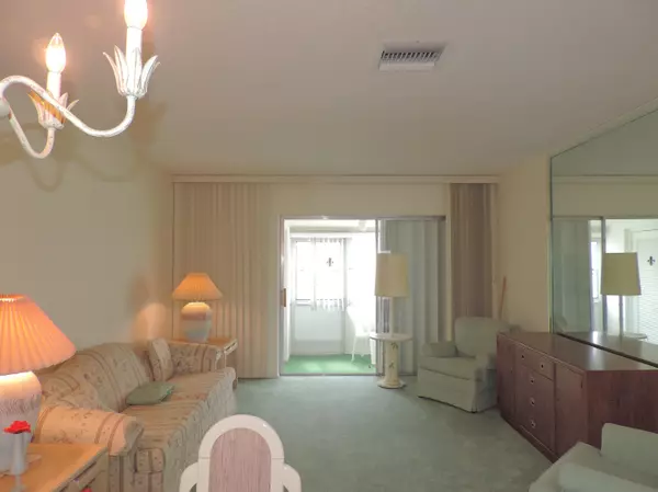 West Palm Beach, FL 33415,2531 W Emory DR B