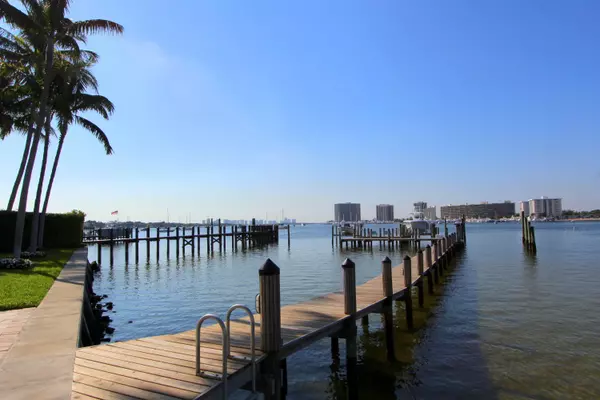 North Palm Beach, FL 33408,1941 S Portage LNDG