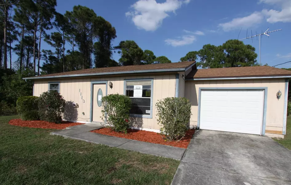 1113 SE Odonnell LN, Port Saint Lucie, FL 34983