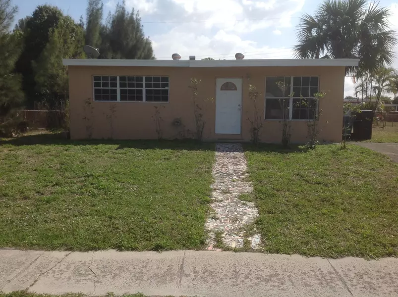 1376 11th ST, West Palm Beach, FL 33401