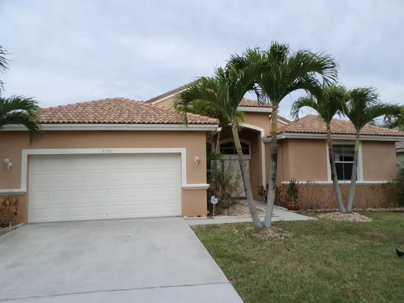 9180 Cove Point CIR, Boynton Beach, FL 33472