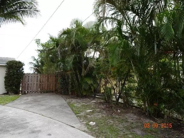 Boynton Beach, FL 33426,2764 SW 10th ST