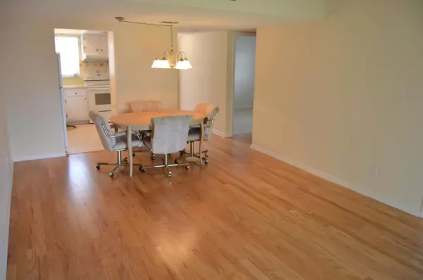 Tequesta, FL 33469,18081 SE Country Club DR 22216