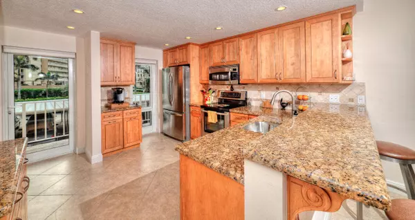 Highland Beach, FL 33487,3100 S Ocean BLVD 204