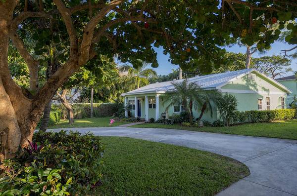 744 S Lake AVE, Delray Beach, FL 33483