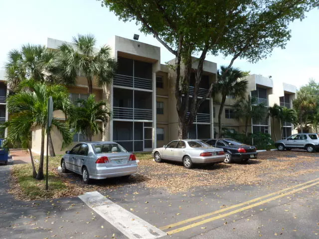 4215 N University DR 202, Sunrise, FL 33351