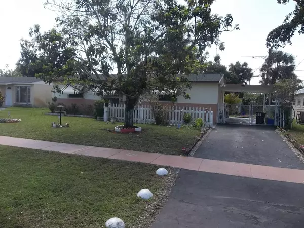 West Palm Beach, FL 33407,5296 Helene PL