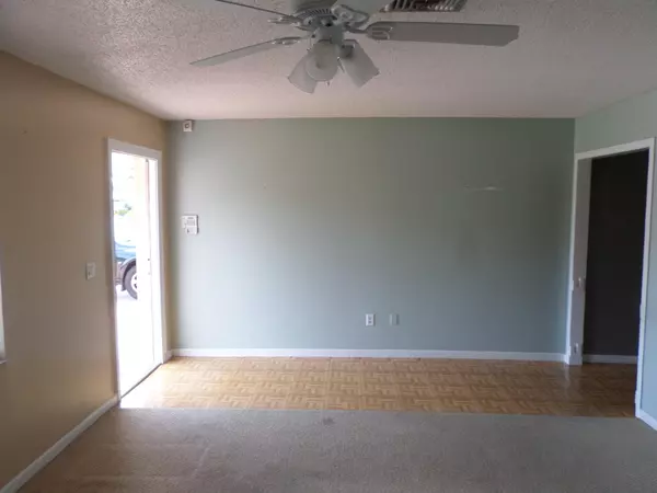 Lake Worth, FL 33463,4807 Weymouth ST