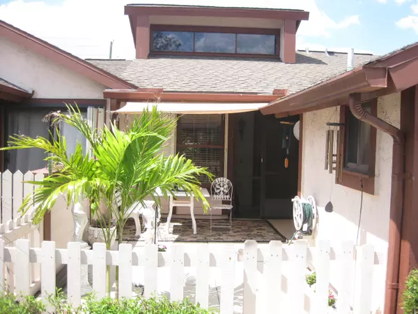 1441 SE Hepworth CT, Port Saint Lucie, FL 34952