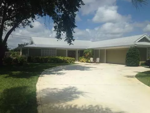 Tequesta, FL 33469,117 E Fairview