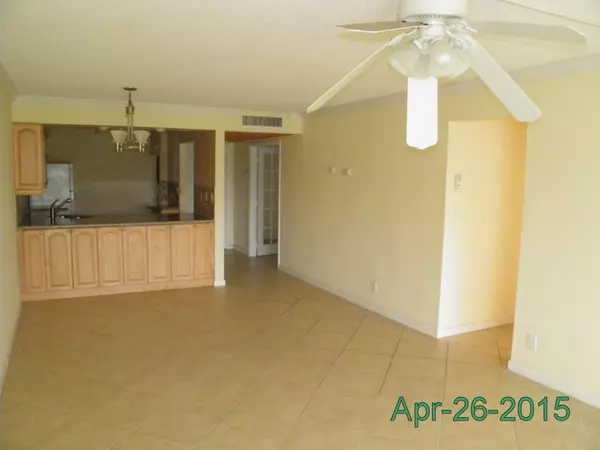 Boca Raton, FL 33432,7 Royal Palm WAY #1050