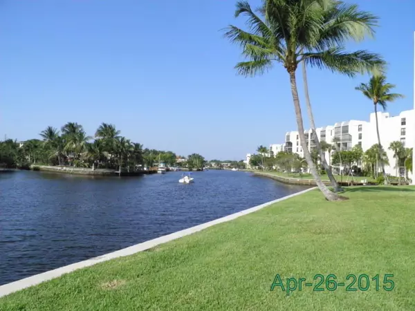 Boca Raton, FL 33432,7 Royal Palm WAY #1050