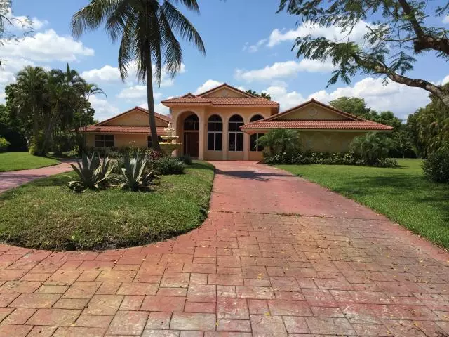 8422 Lookout CIR, Boca Raton, FL 33496