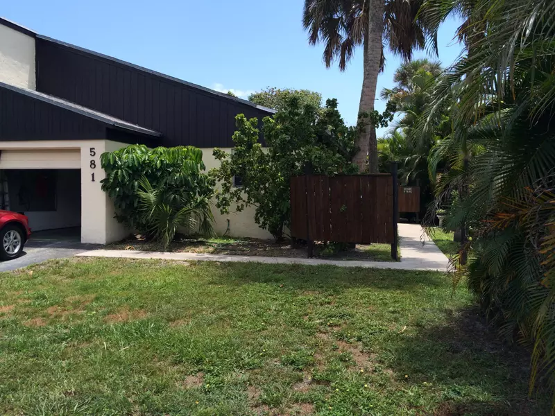 581 NW 47th AVE, Delray Beach, FL 33445