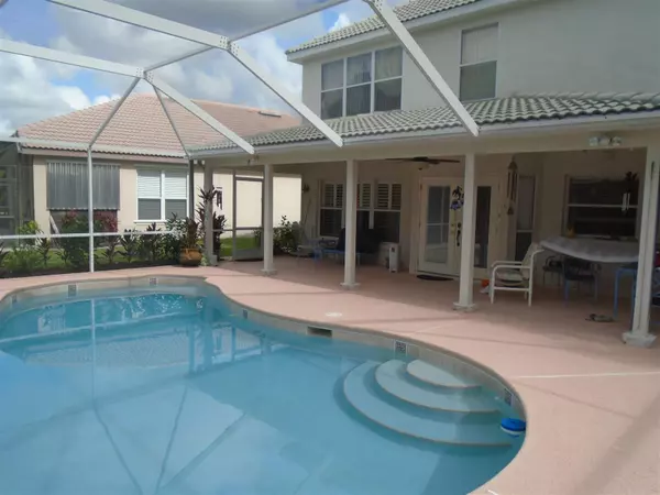 Port Saint Lucie, FL 34986,566 SW Saint Martins CV