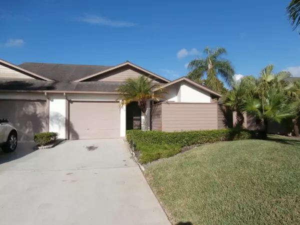 6825 SE Bunker Hill DR, Hobe Sound, FL 33455