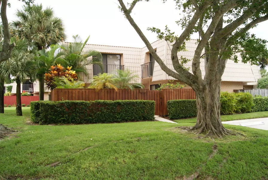 6603 66th WAY, West Palm Beach, FL 33409