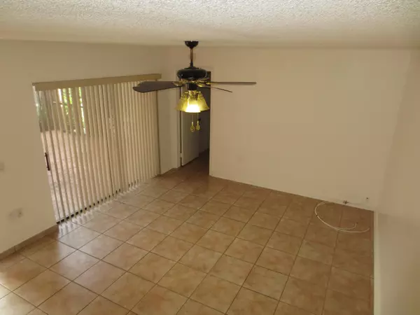 Greenacres, FL 33463,1515 15th LN