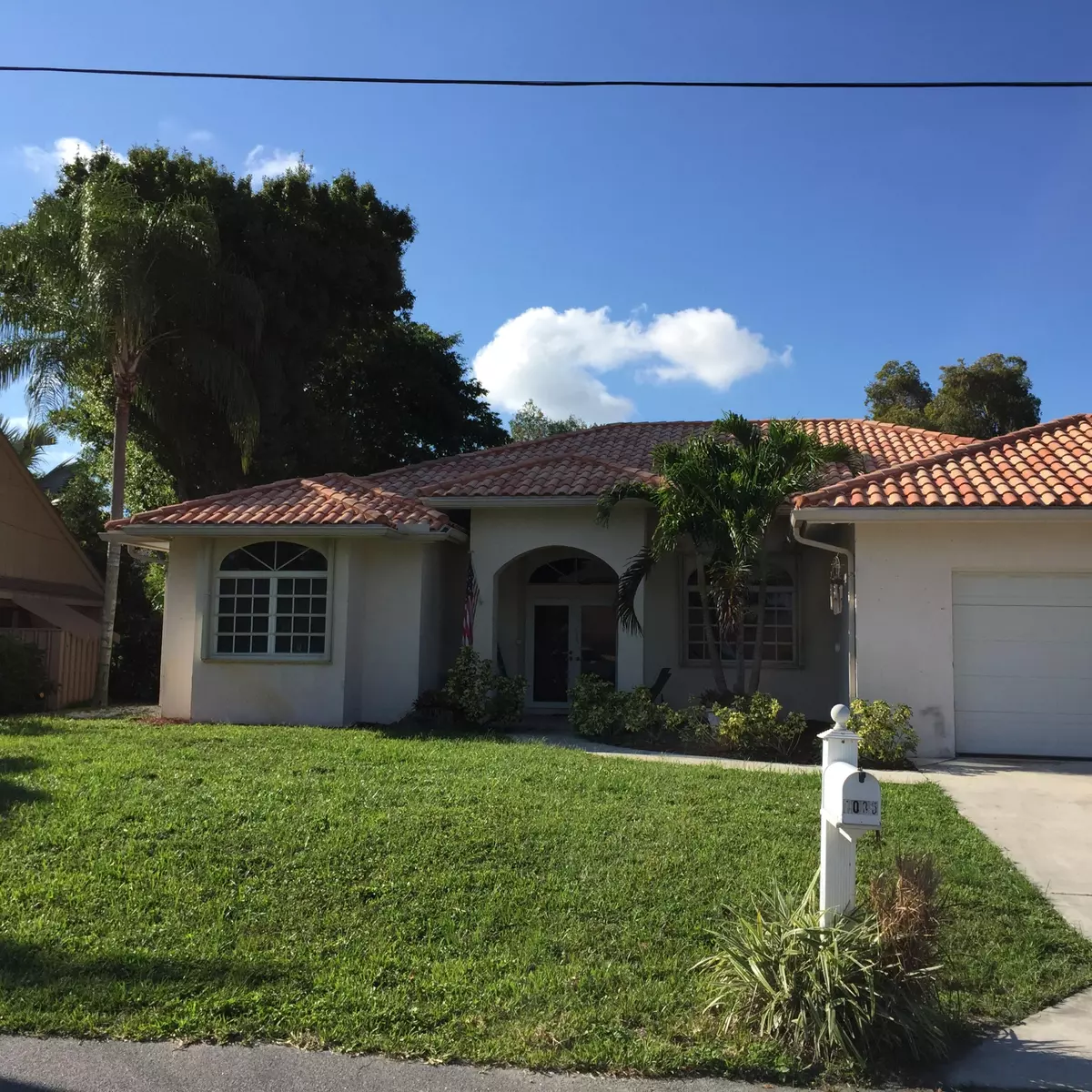 Boynton Beach, FL 33426,1035 Coral Drive