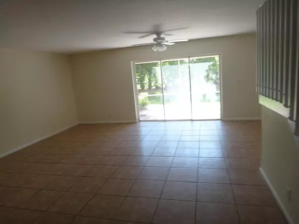 Riviera Beach, FL 33407,9103 Lily Bank CT