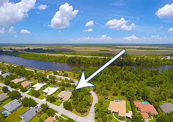 8856 SW Fishermans Wharf DR, Stuart, FL 34997