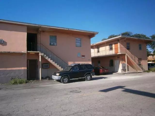 100 SW 5th ST, Belle Glade, FL 33430