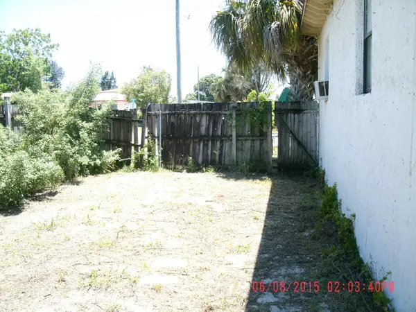 Riviera Beach, FL 33404,1408 W 29th ST