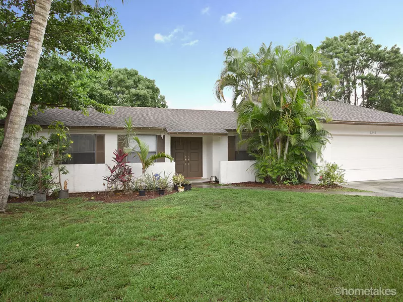 1241 Summerwood CIR, Wellington, FL 33414