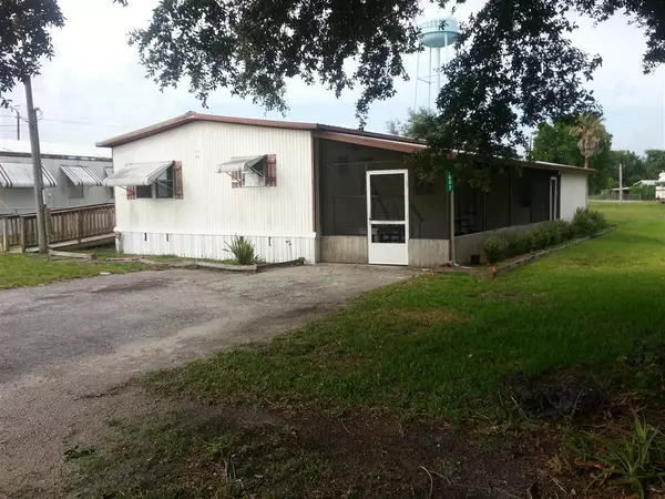 1037 2nd ST, Okeechobee, FL 34974