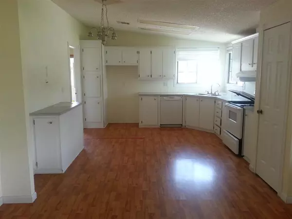 Okeechobee, FL 34974,1931 SE 29th ST