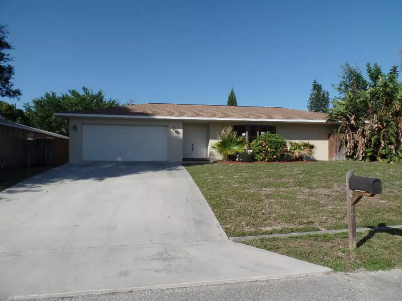 2299 NE 13th CT, Jensen Beach, FL 34957