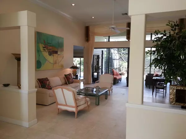 Tequesta, FL 33469,10 Bayview CT