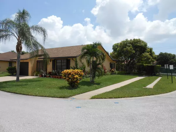 Greenacres, FL 33463,6450 Lakemont CIR