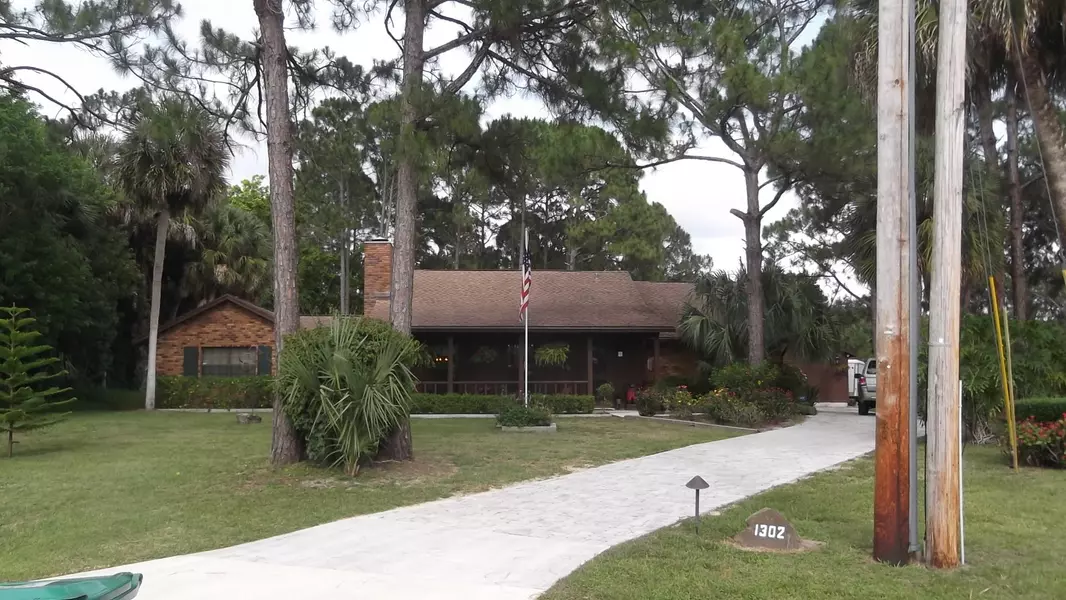 1302 SW Bartell AVE, Port Saint Lucie, FL 34953