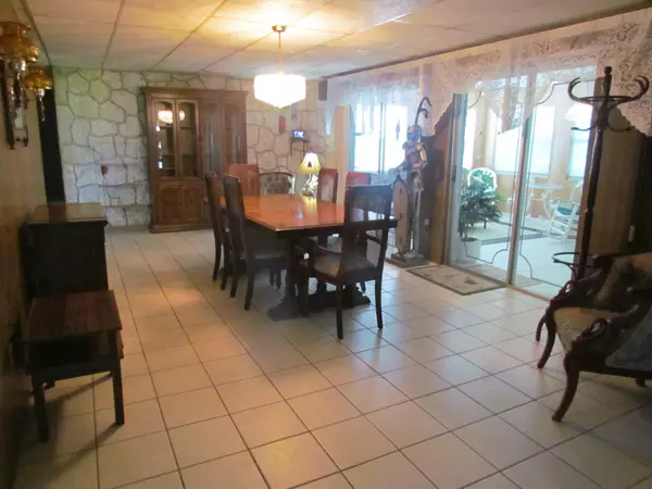 Loxahatchee, FL 33470,13253 Casey RD