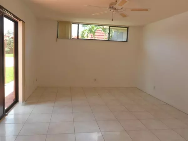 Boca Raton, FL 33433,8360 Trent CT D