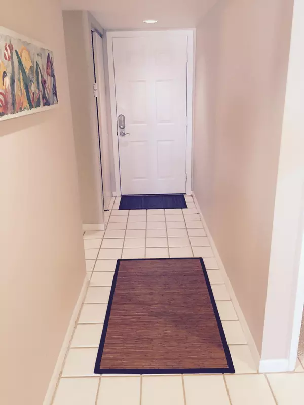 Juno Beach, FL 33408,1055 Ocean DR 302